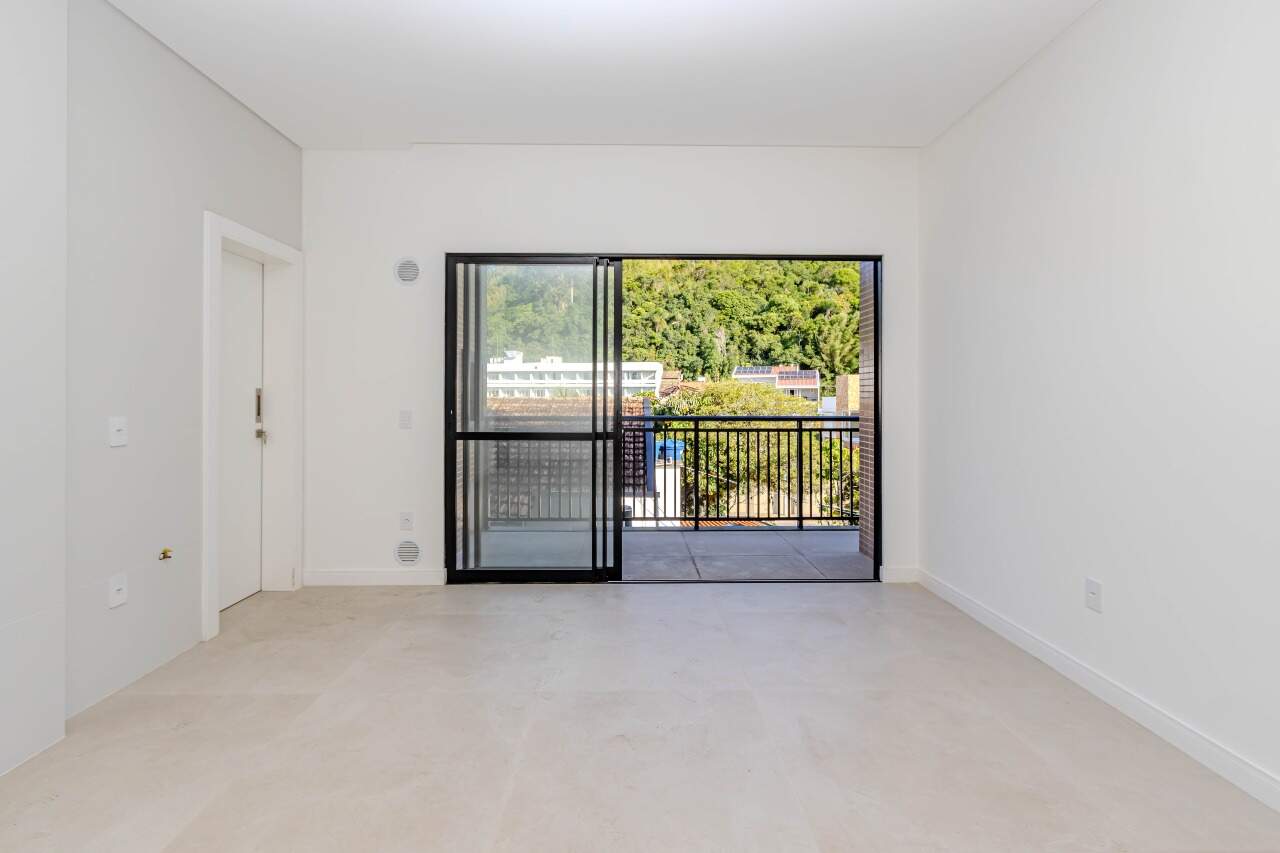 Apartamento à venda no Cabeçudas: