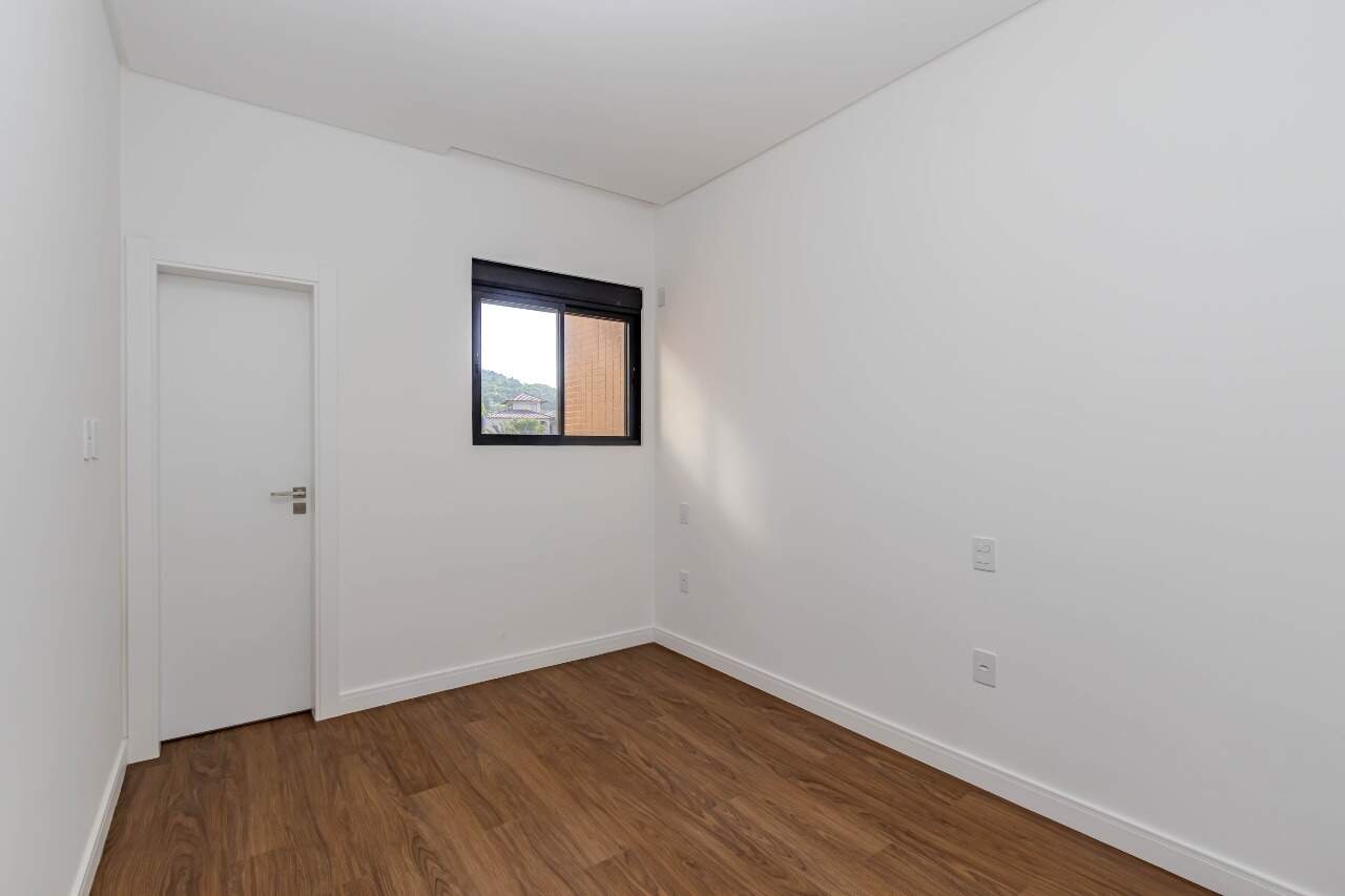 Apartamento à venda no Cabeçudas: