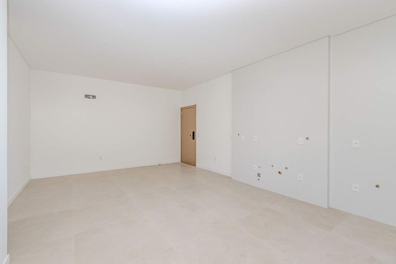 Apartamento à venda no Cabeçudas: