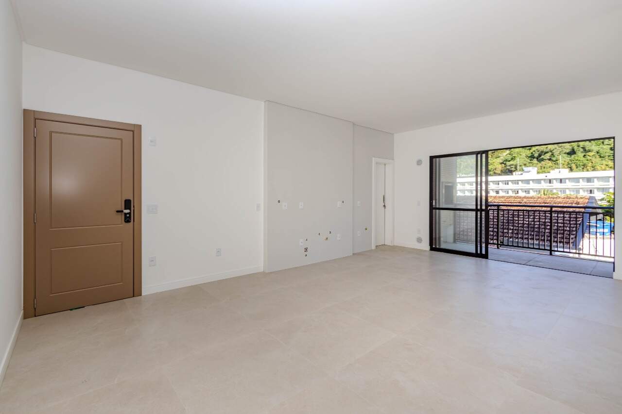 Apartamento à venda no Cabeçudas: