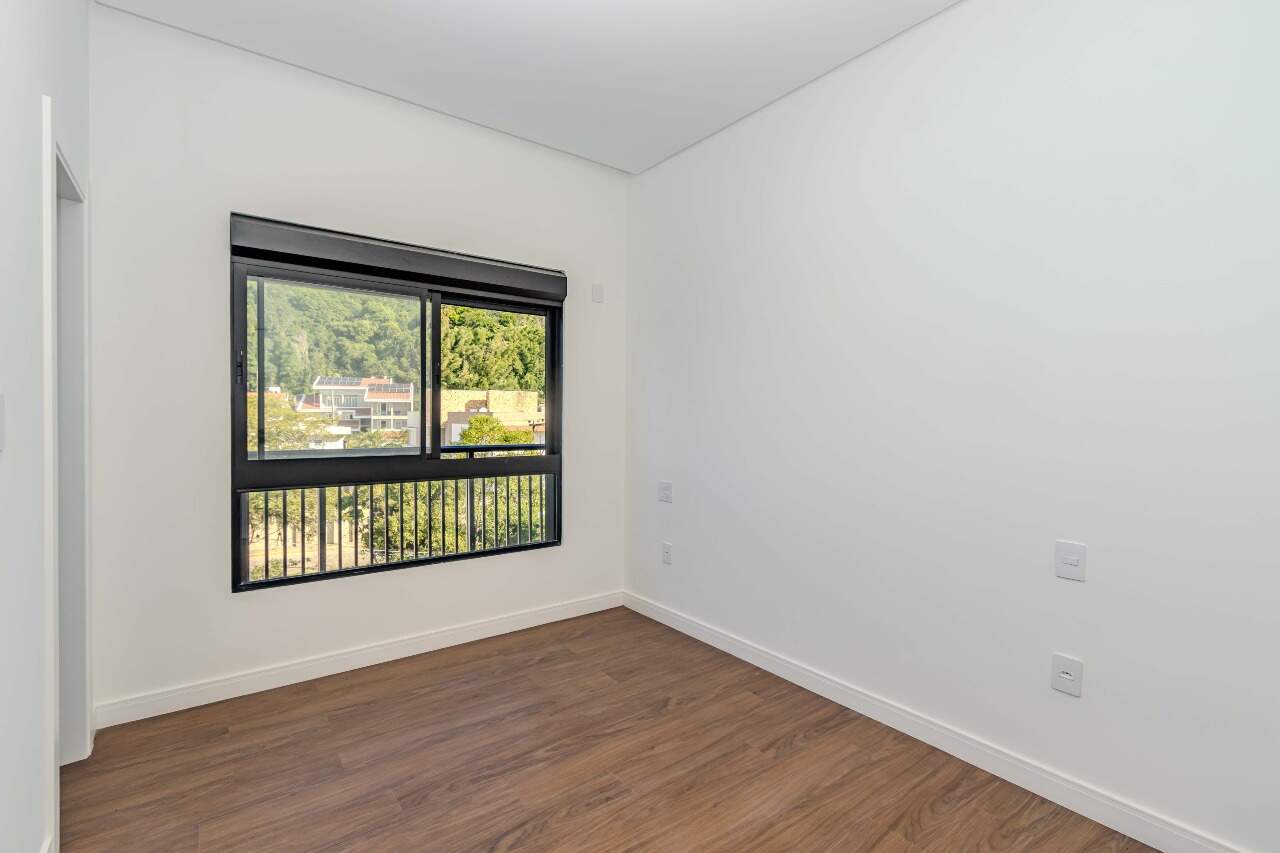 Apartamento à venda no Cabeçudas: