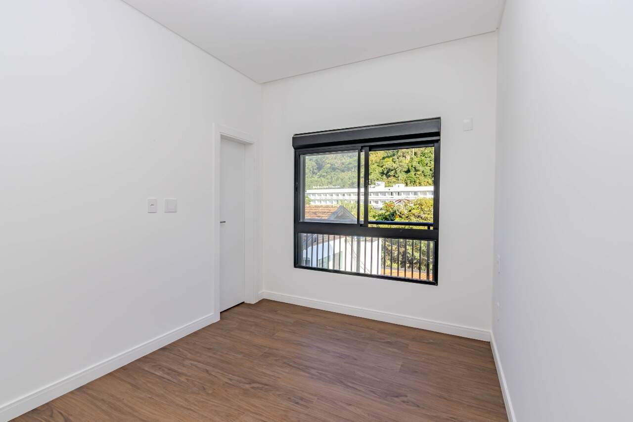 Apartamento à venda no Cabeçudas: