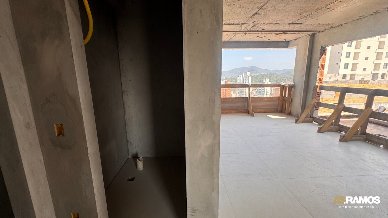 Cobertura à venda no Centro: 