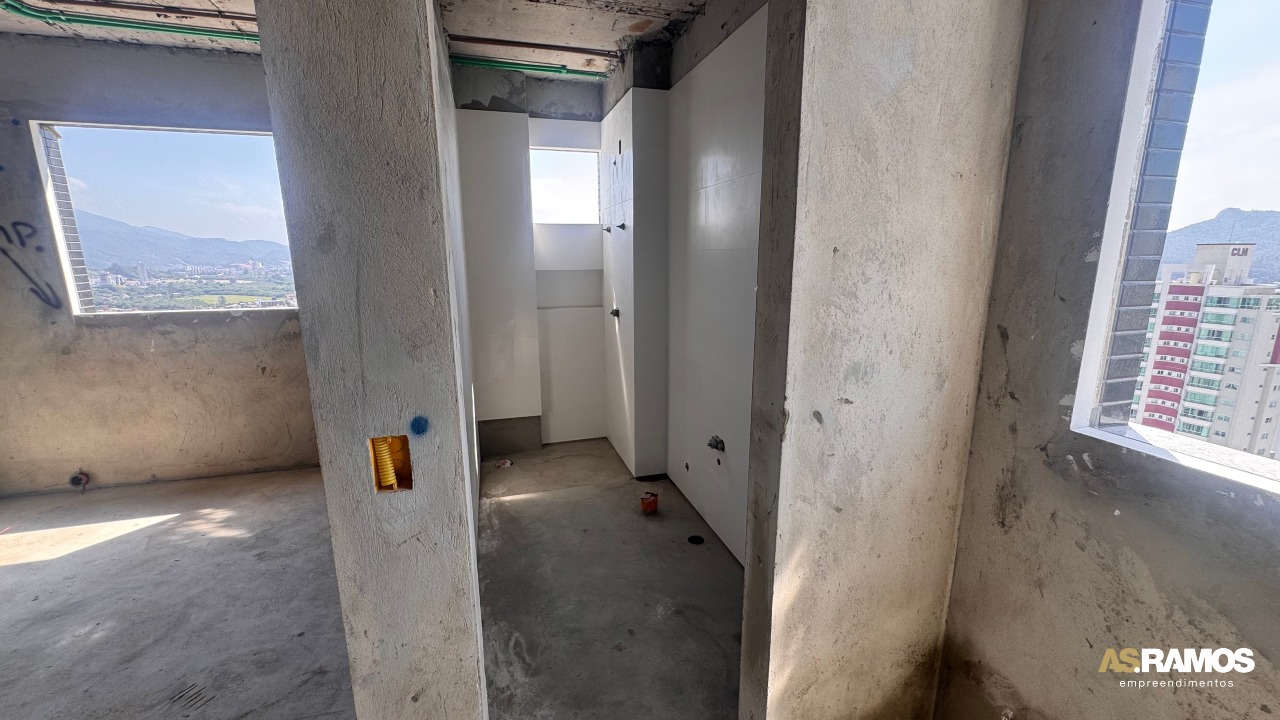 Cobertura à venda no Centro: 