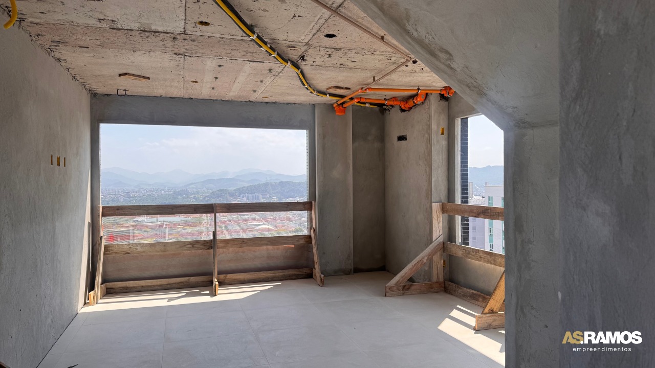 Cobertura à venda no Centro: 