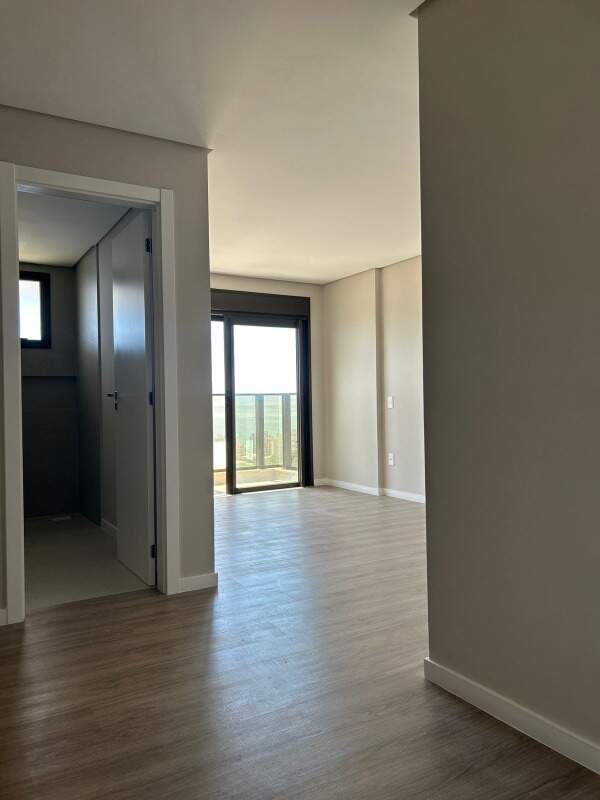 Apartamento à venda no Praia Brava: 