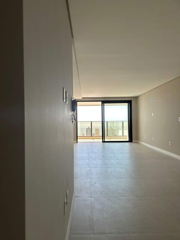 Apartamento à venda no Praia Brava: 