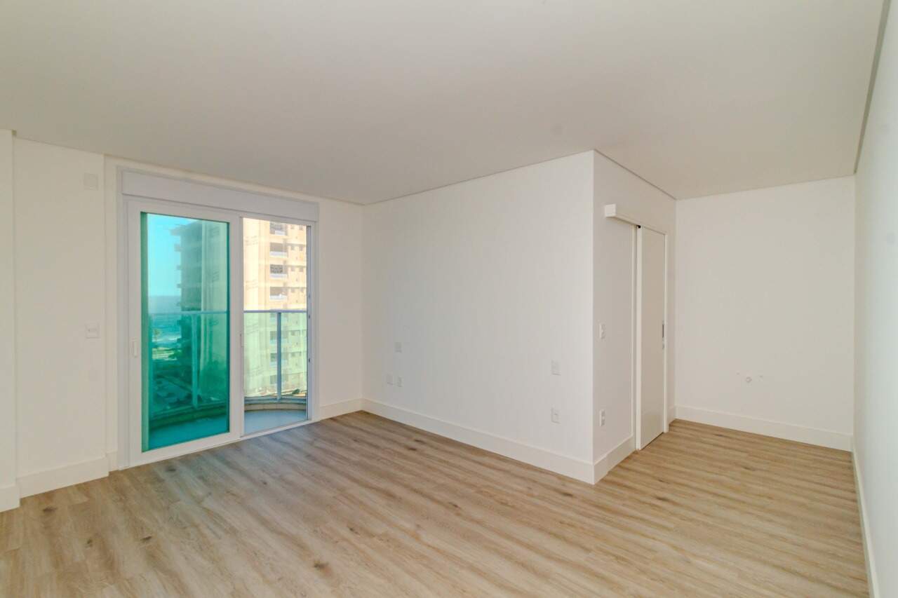 Apartamento à venda no Praia Brava: 