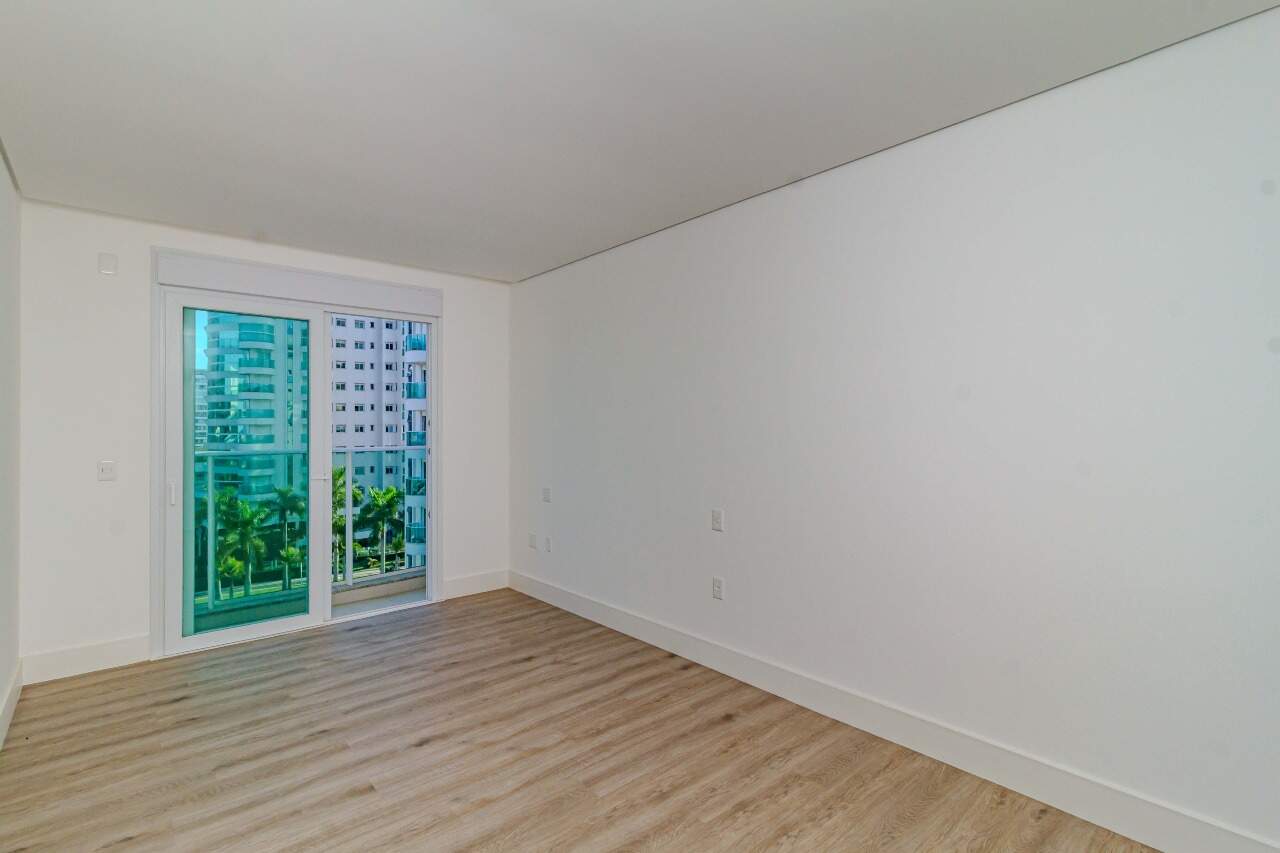 Apartamento à venda no Praia Brava: 