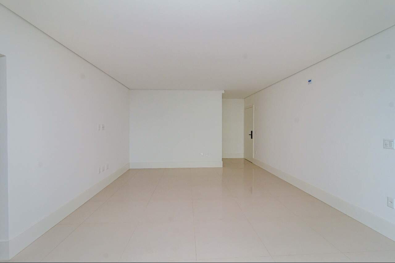 Apartamento à venda no Praia Brava: 