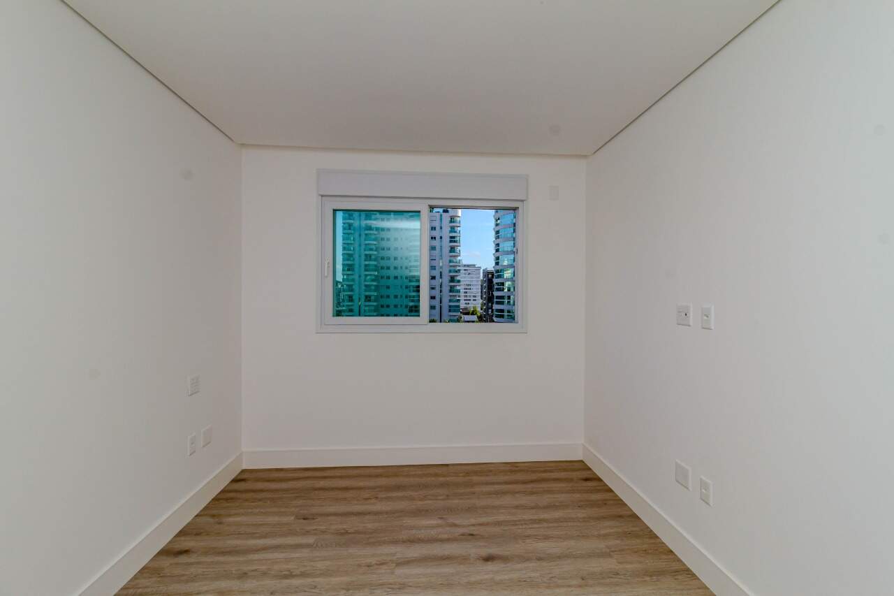 Apartamento à venda no Praia Brava: 