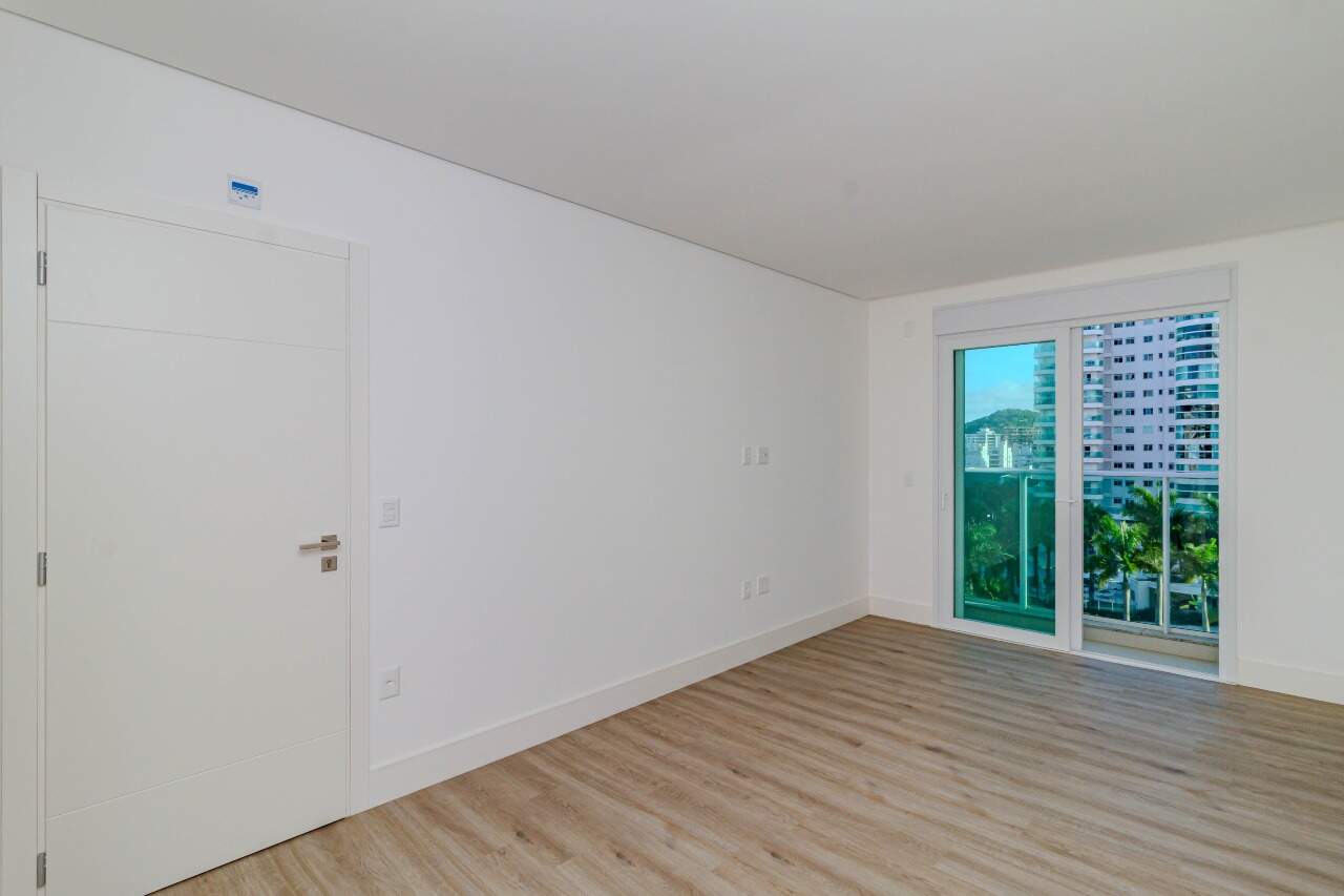 Apartamento à venda no Praia Brava: 