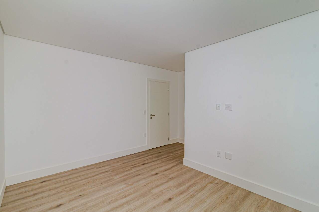 Apartamento à venda no Praia Brava: 