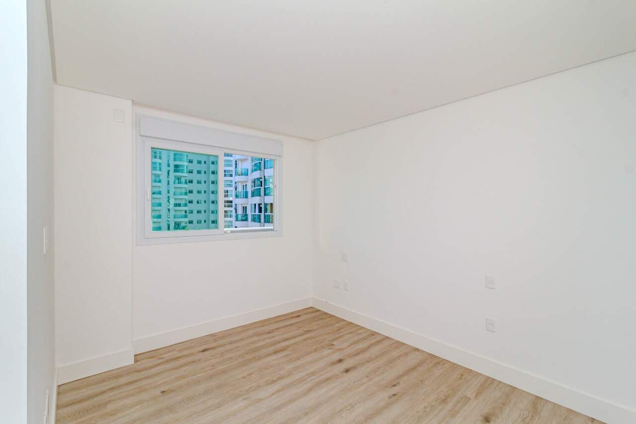 Apartamento à venda no Praia Brava: 