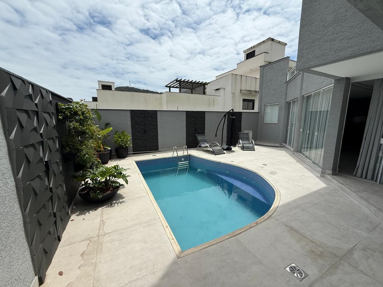 Casa de Condomínio à venda no Barra: 