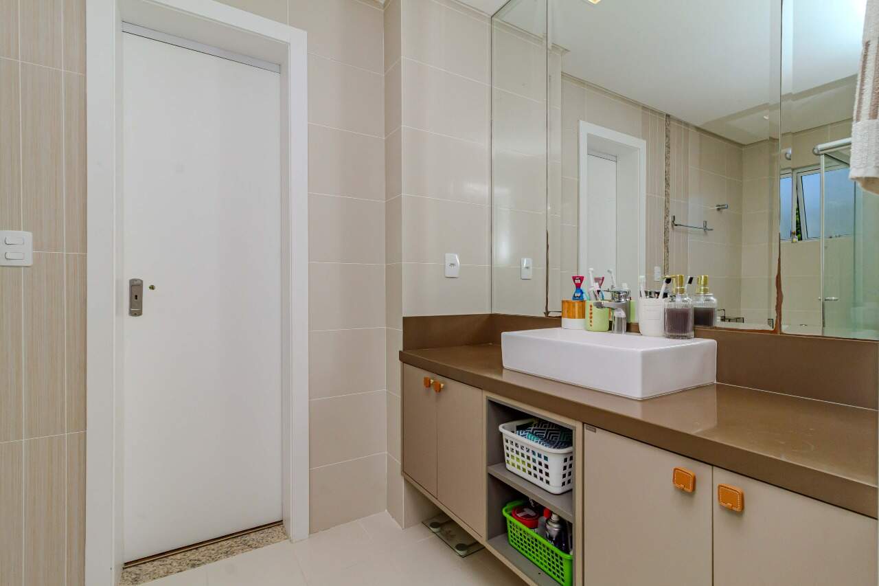 Apartamento à venda no Pioneiros: