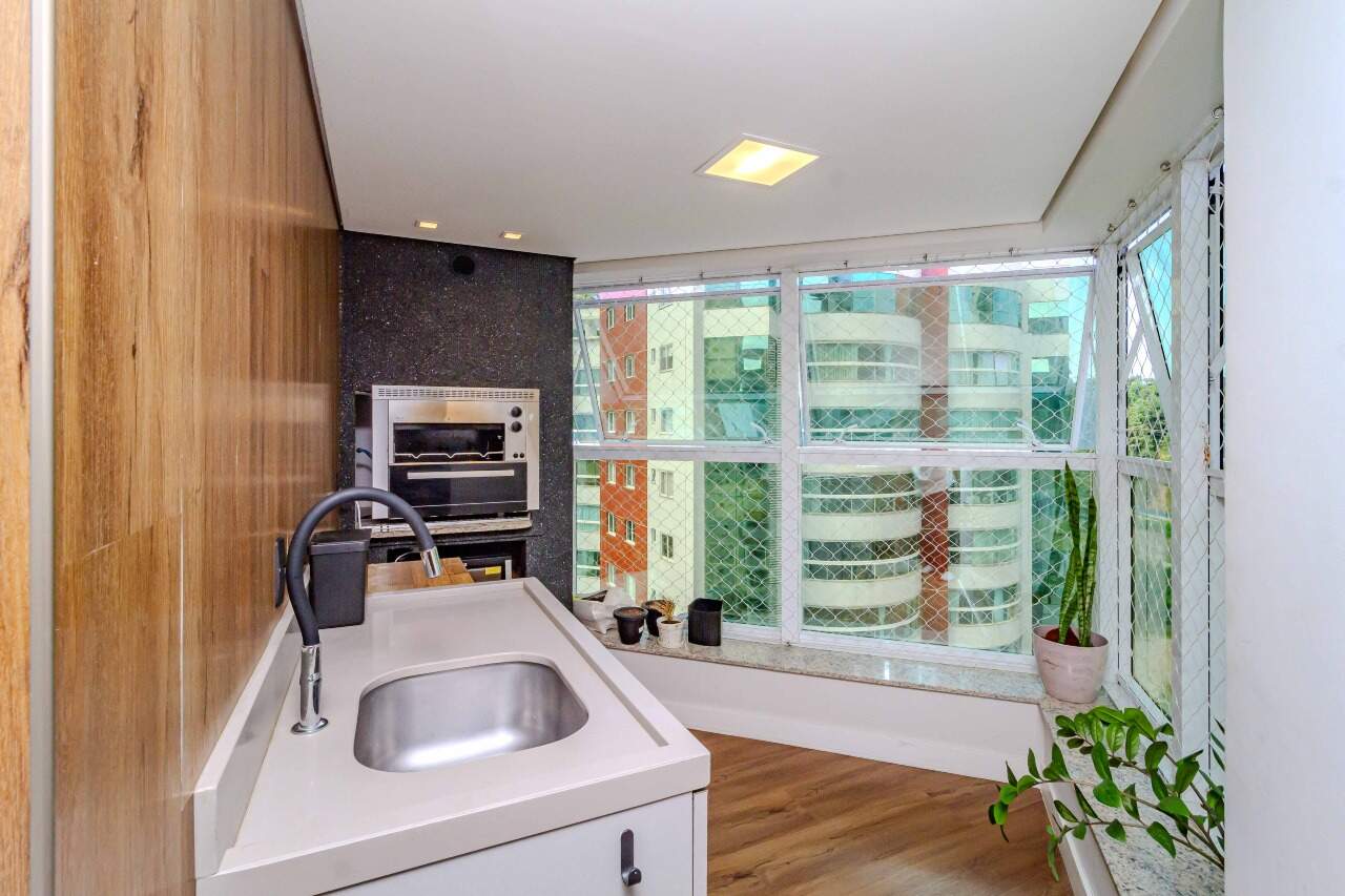 Apartamento à venda no Pioneiros: 