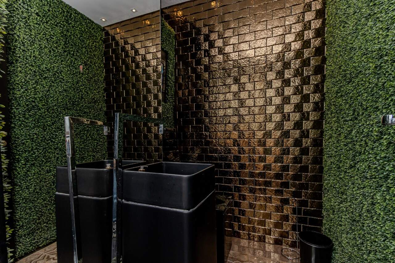 Cobertura para aluguel no Pioneiros: 