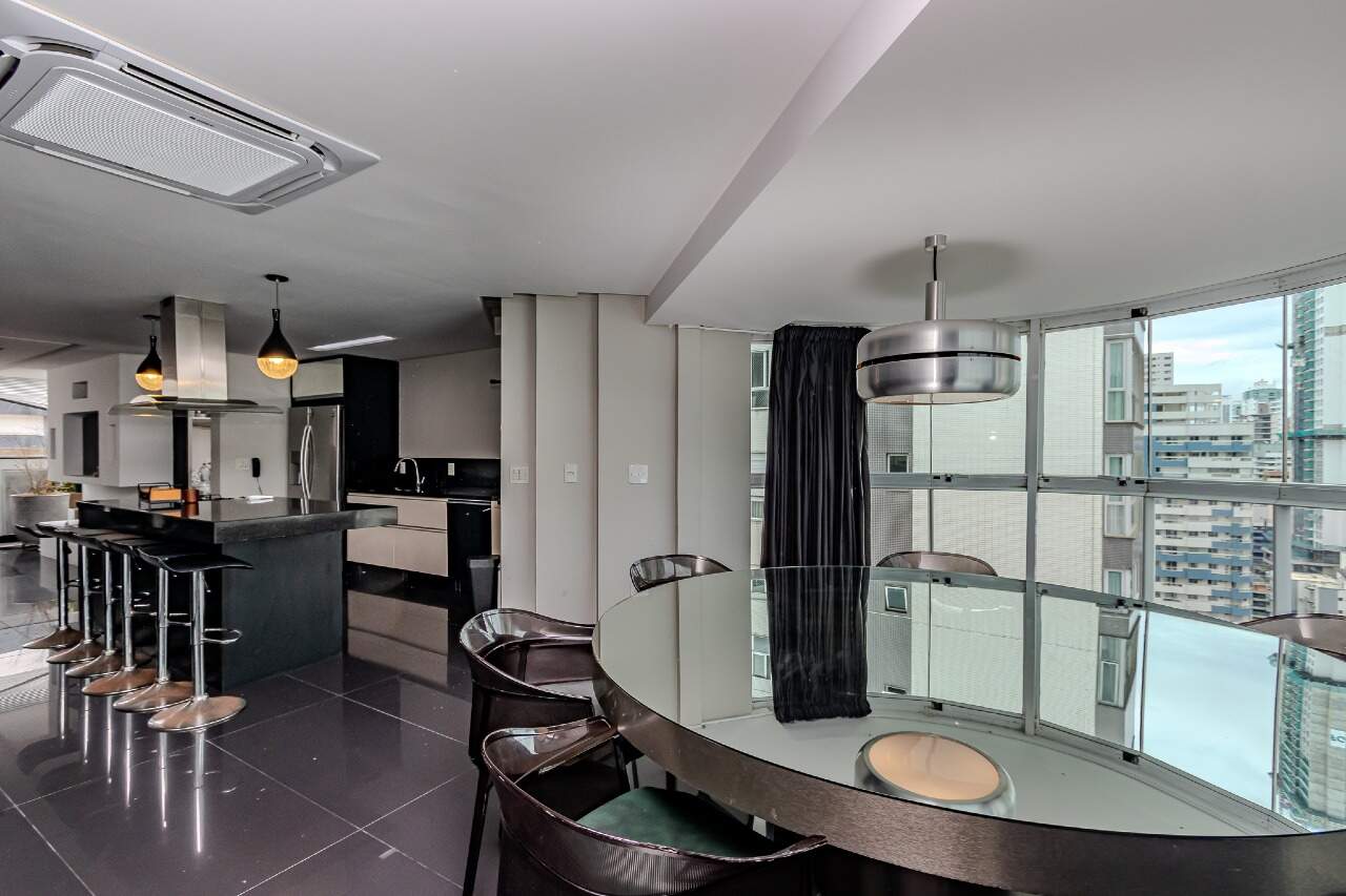 Cobertura para aluguel no Pioneiros: 