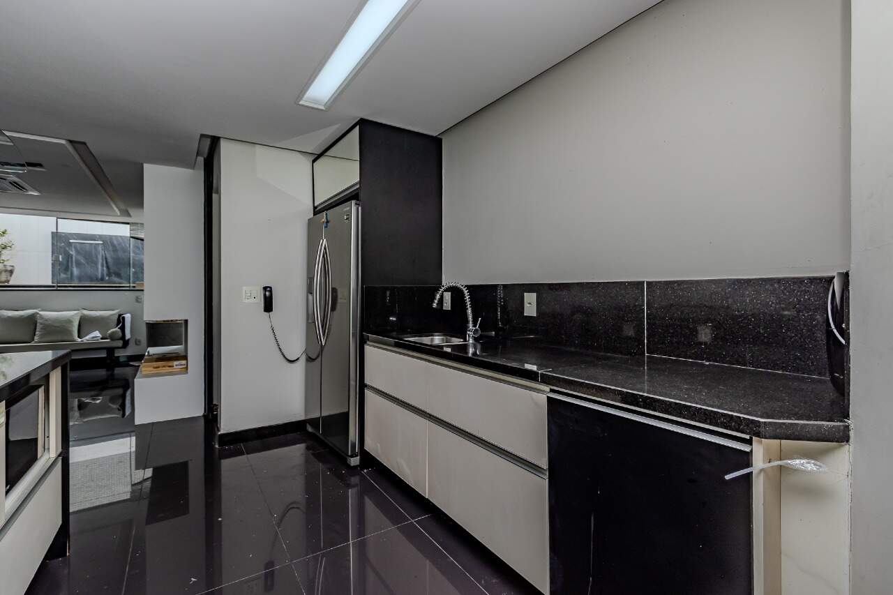 Cobertura para aluguel no Pioneiros: 