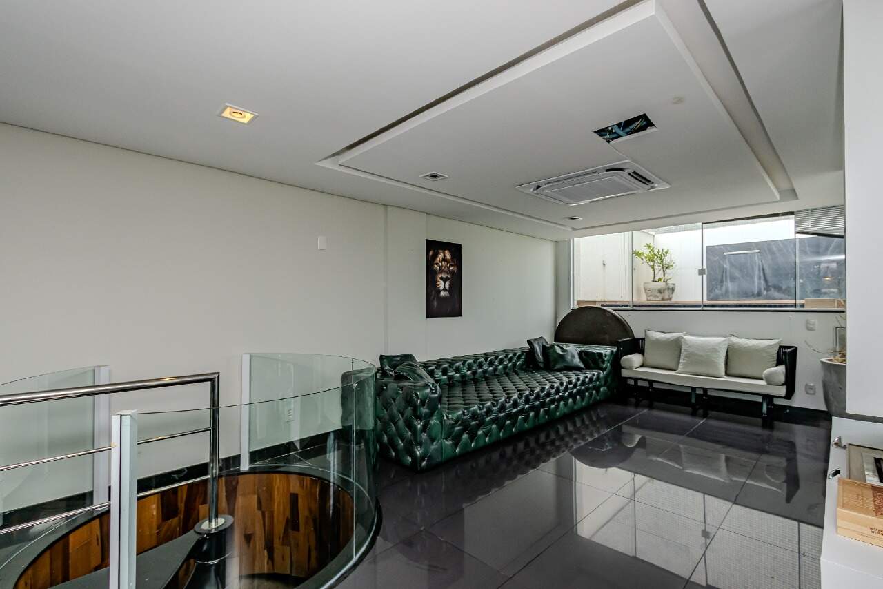 Cobertura para aluguel no Pioneiros: 