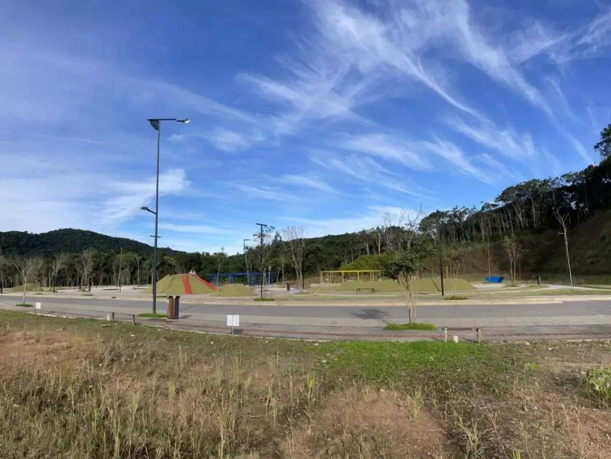 Terreno em Condomínio à venda no Várzea do Ranchinho: 