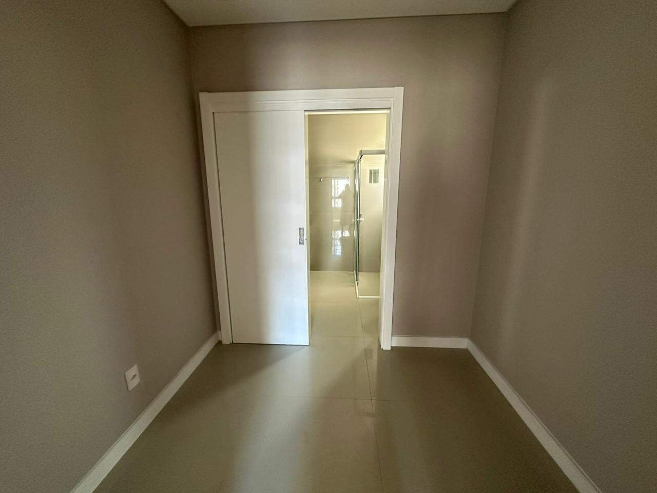 Apartamento para aluguel no Praia Brava: 