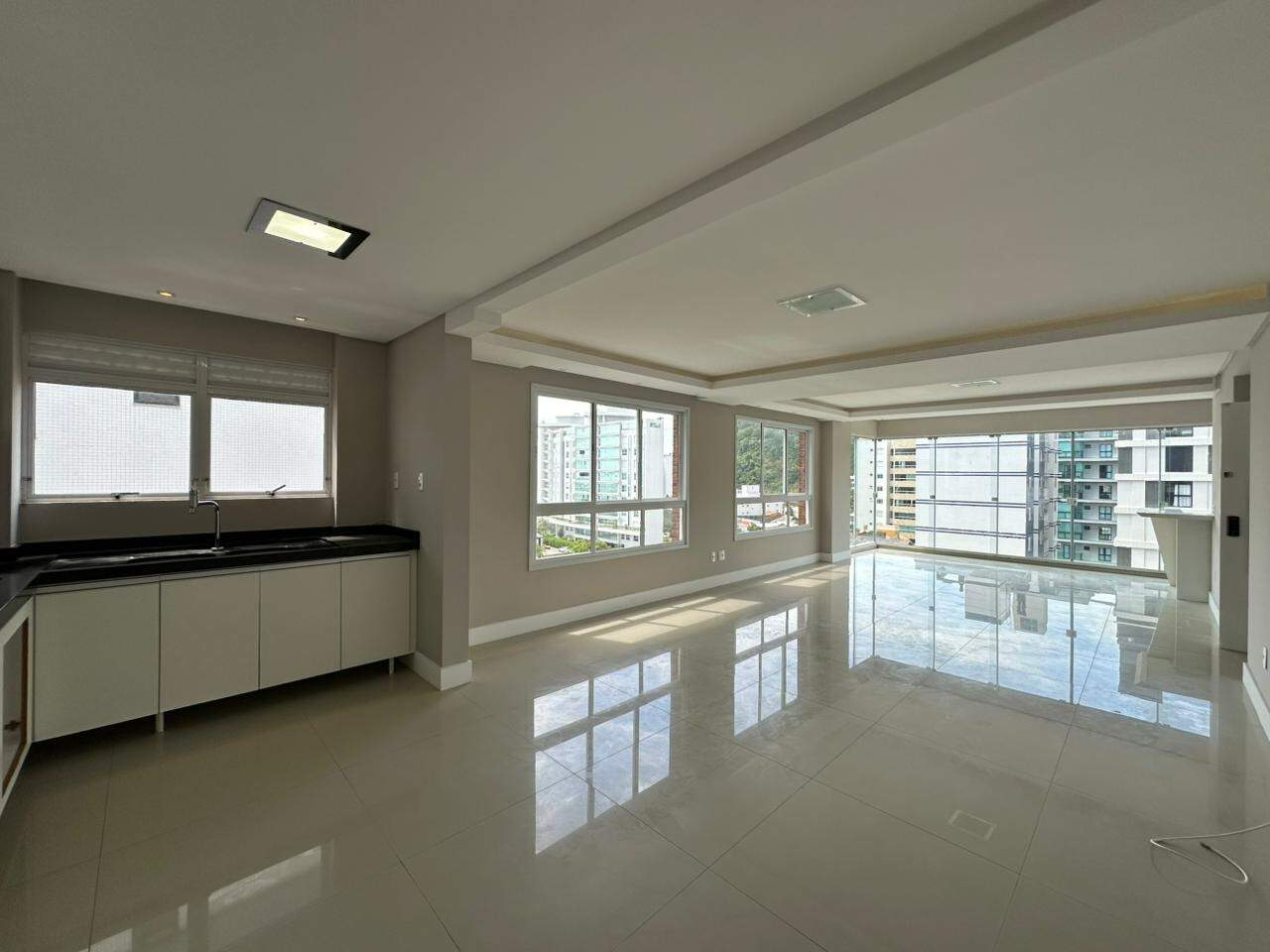 Apartamento para aluguel no Praia Brava: 