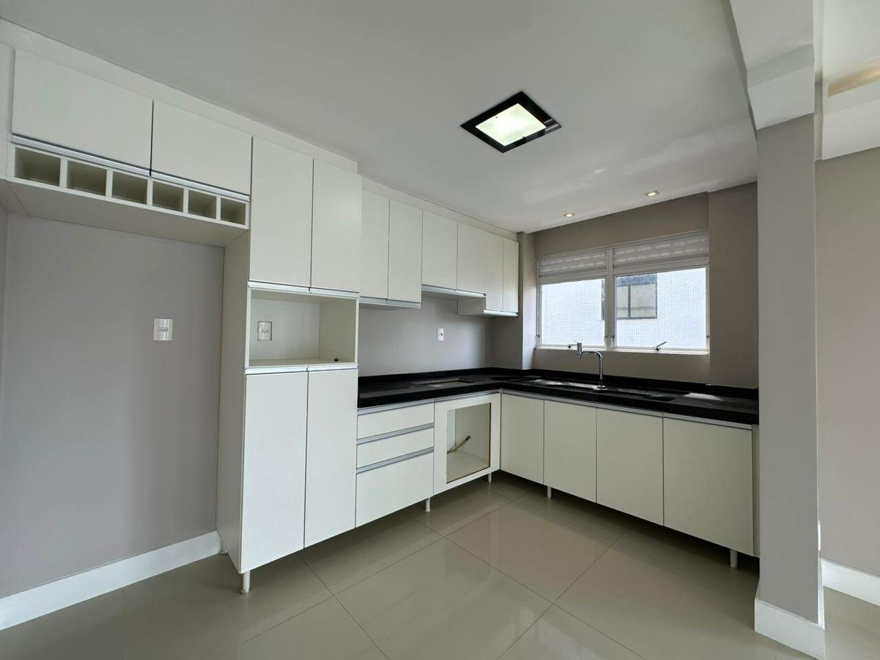Apartamento para aluguel no Praia Brava: 