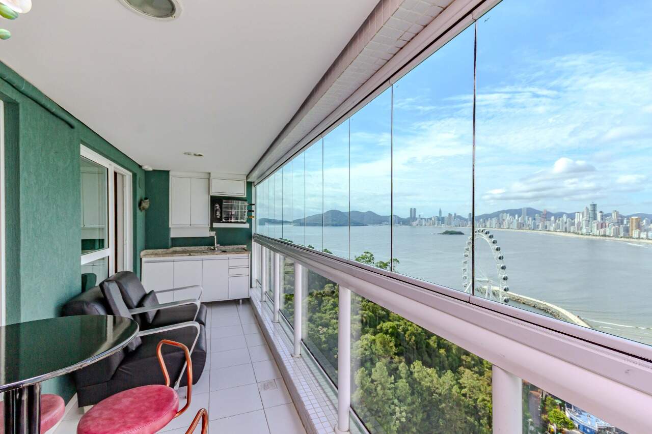 Apartamento à venda no Pioneiros: 