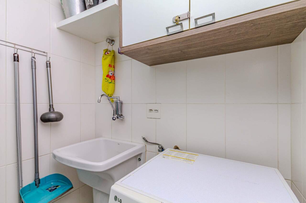 Apartamento à venda no Pioneiros: 