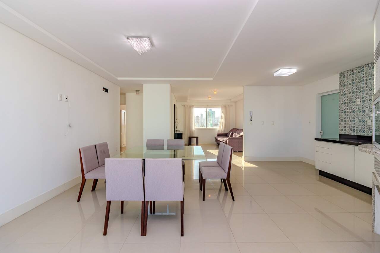 Apartamento para aluguel no Centro: 