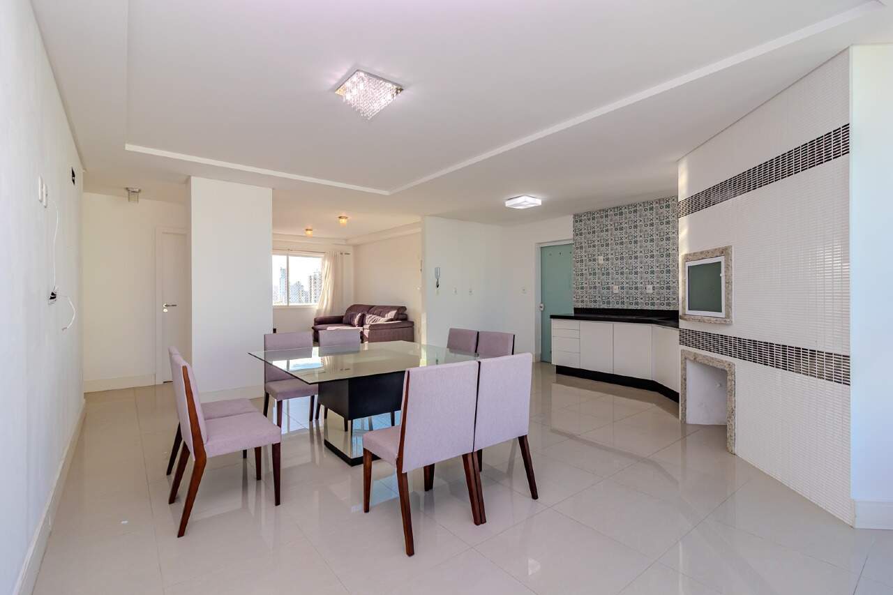 Apartamento para aluguel no Centro: 