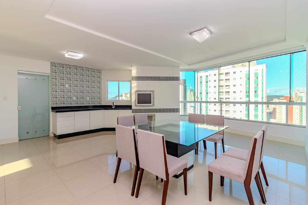 Apartamento para aluguel no Centro: 