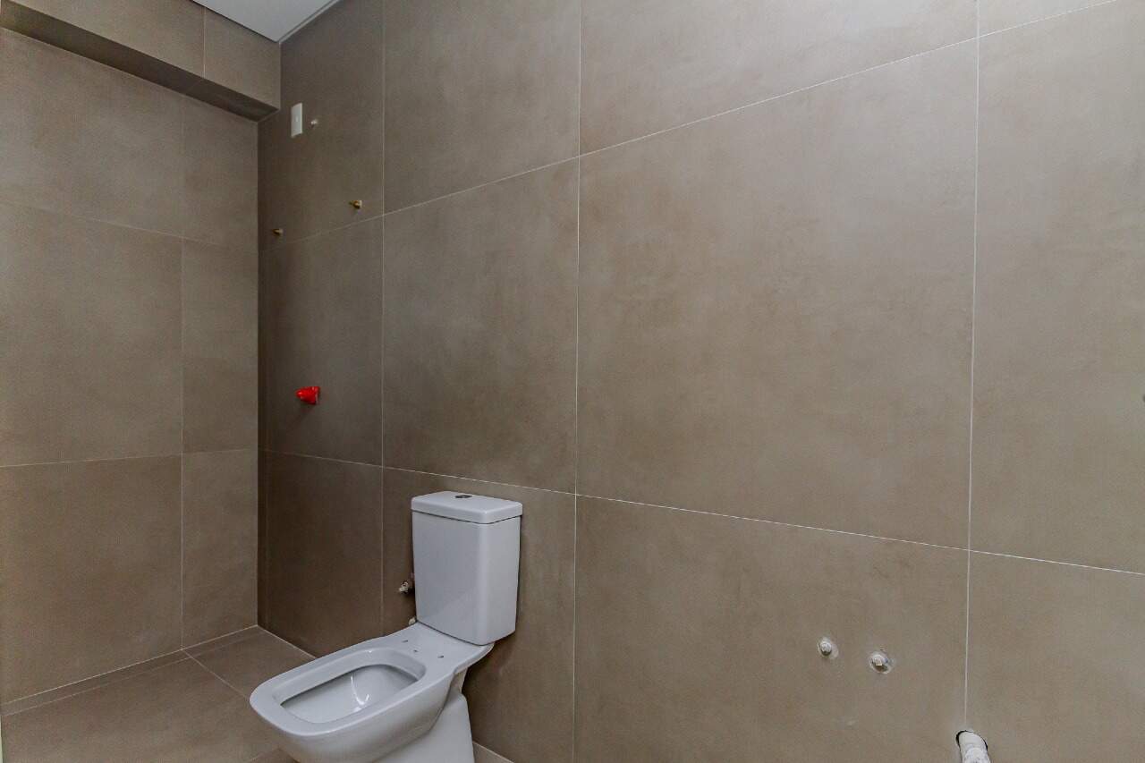 Apartamento à venda no Pioneiros: 