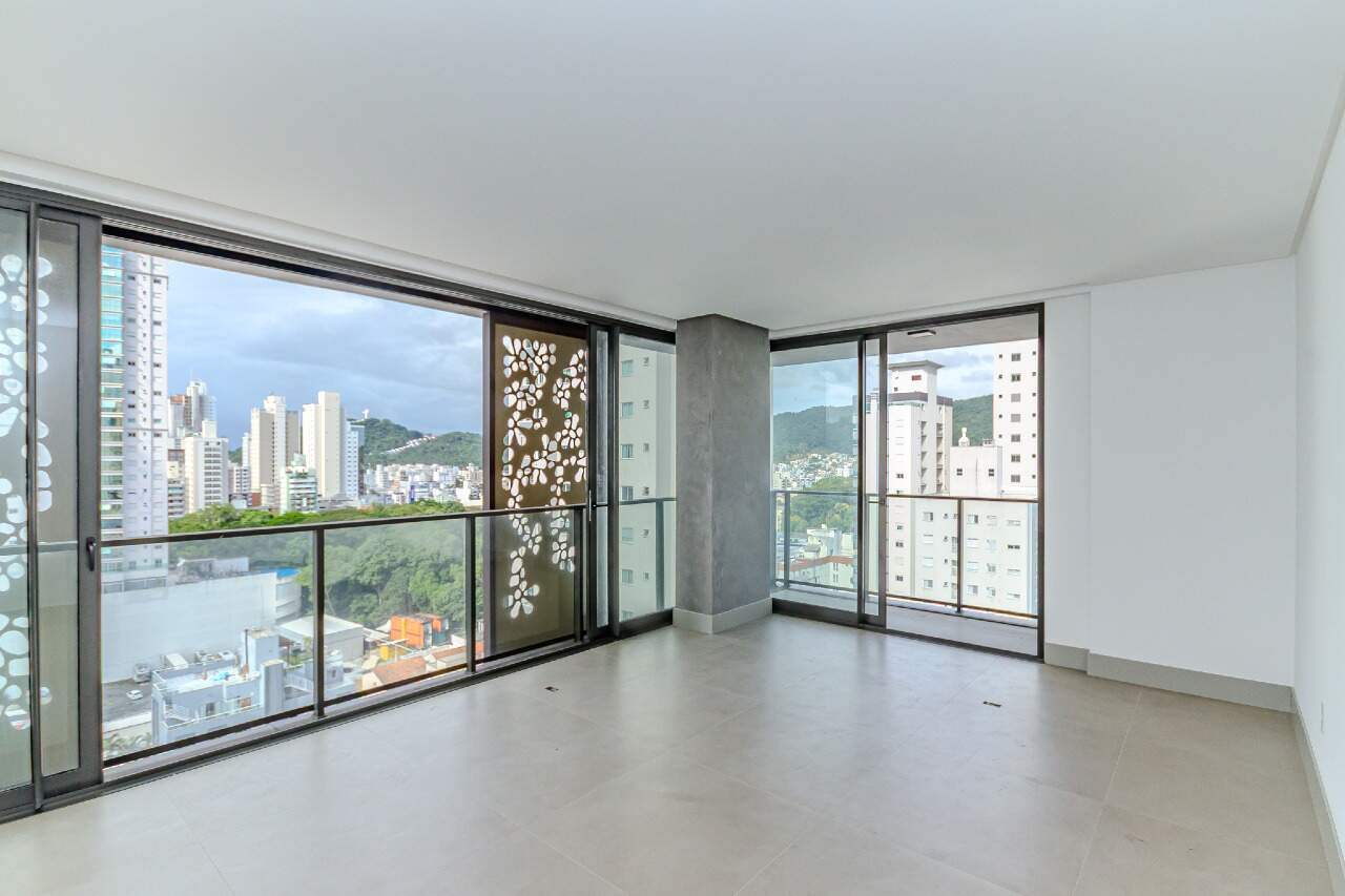Apartamento à venda no Pioneiros: 
