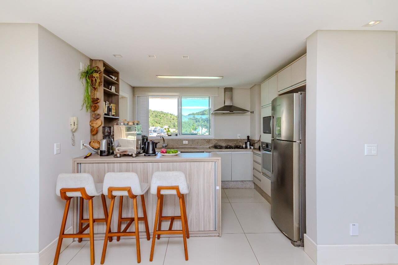 Apartamento para aluguel no Praia Brava: 