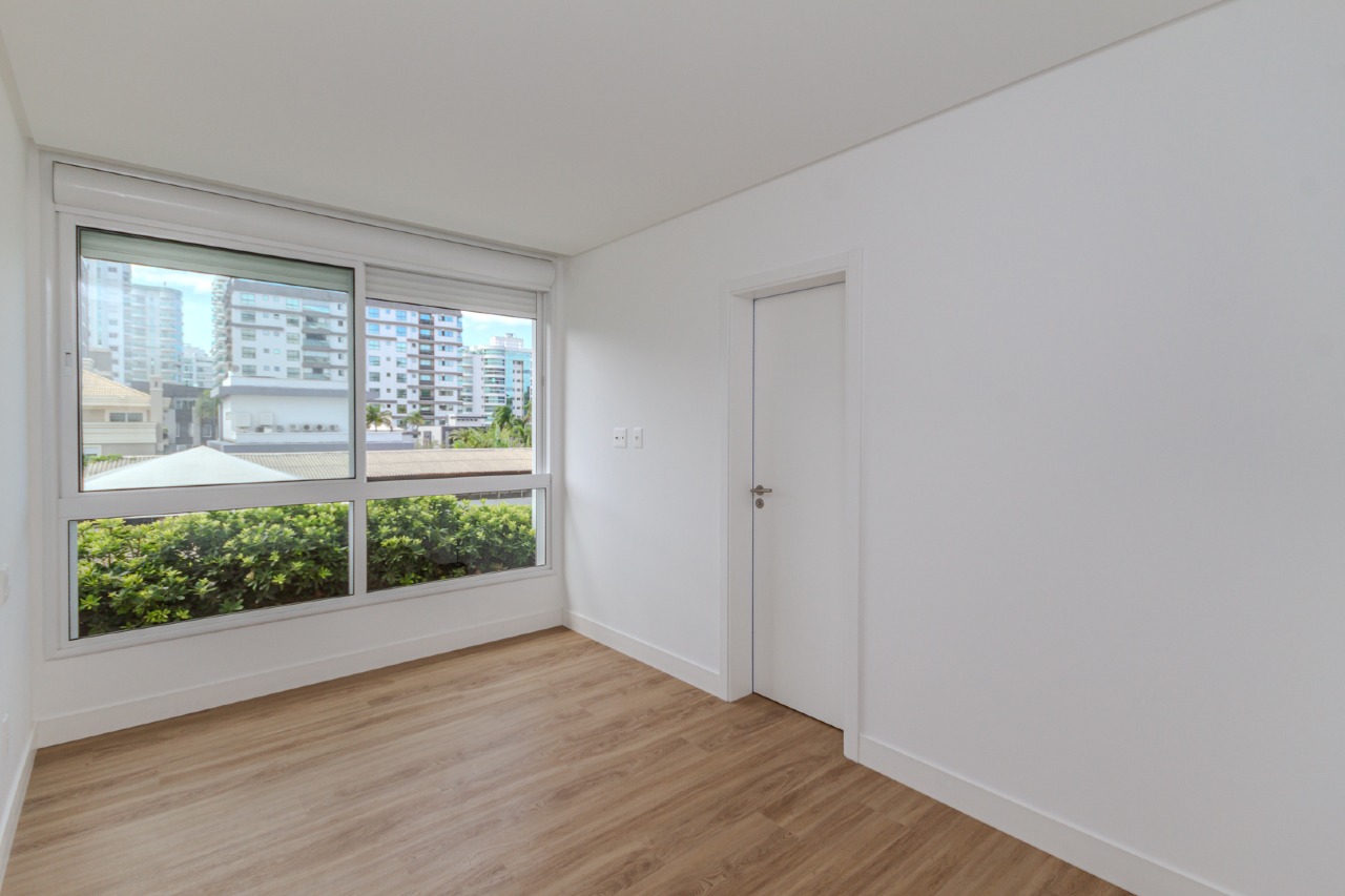 Apartamento à venda no Praia Brava: 