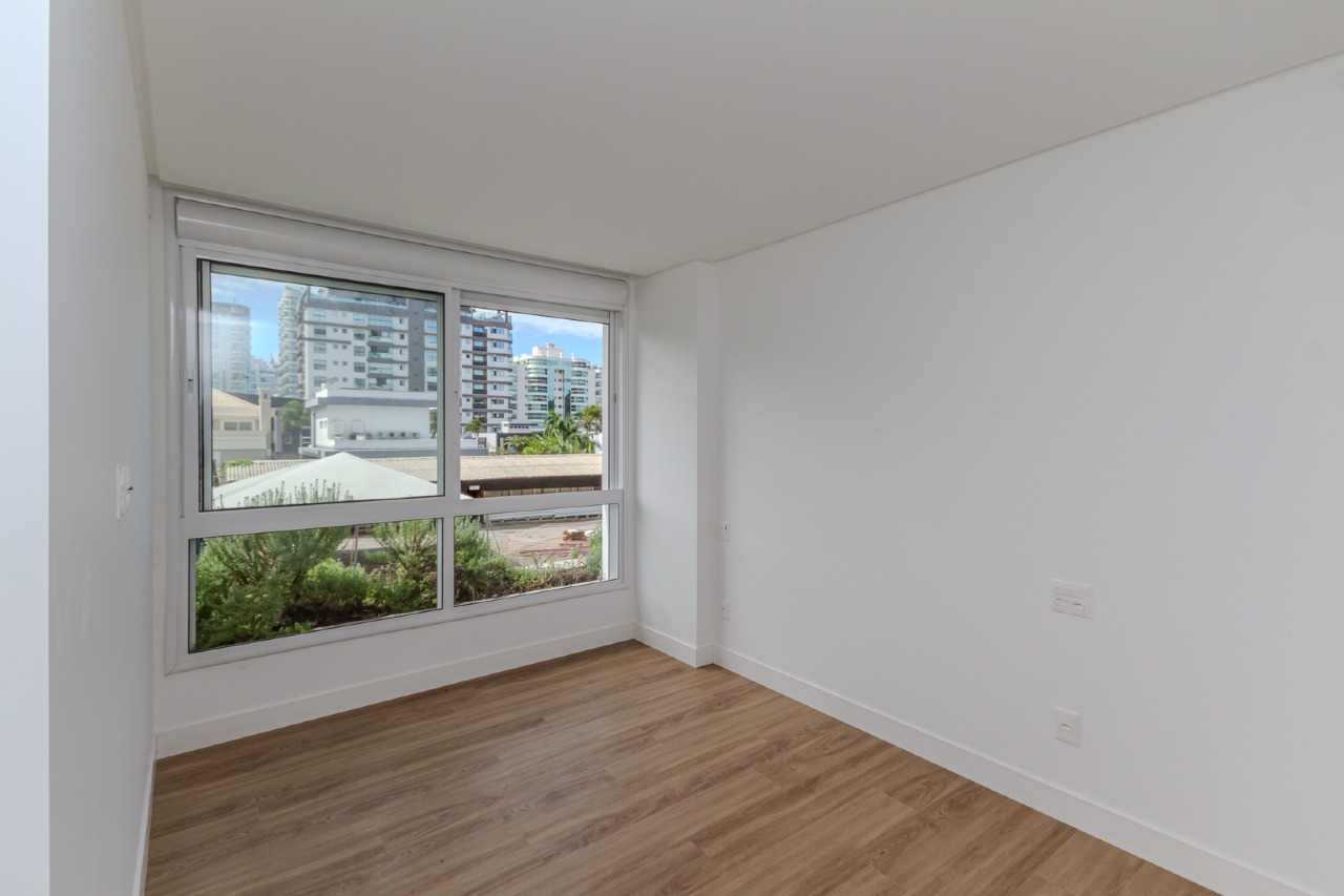 Apartamento à venda no Praia Brava: 