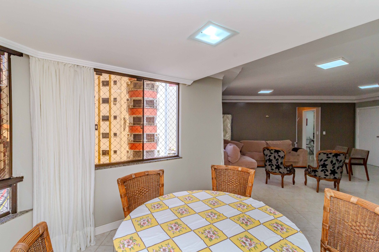 Apartamento para aluguel no Centro: 