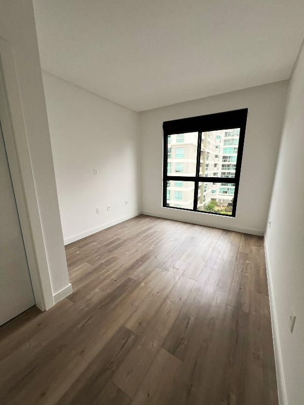 Apartamento à venda no Praia Brava: 