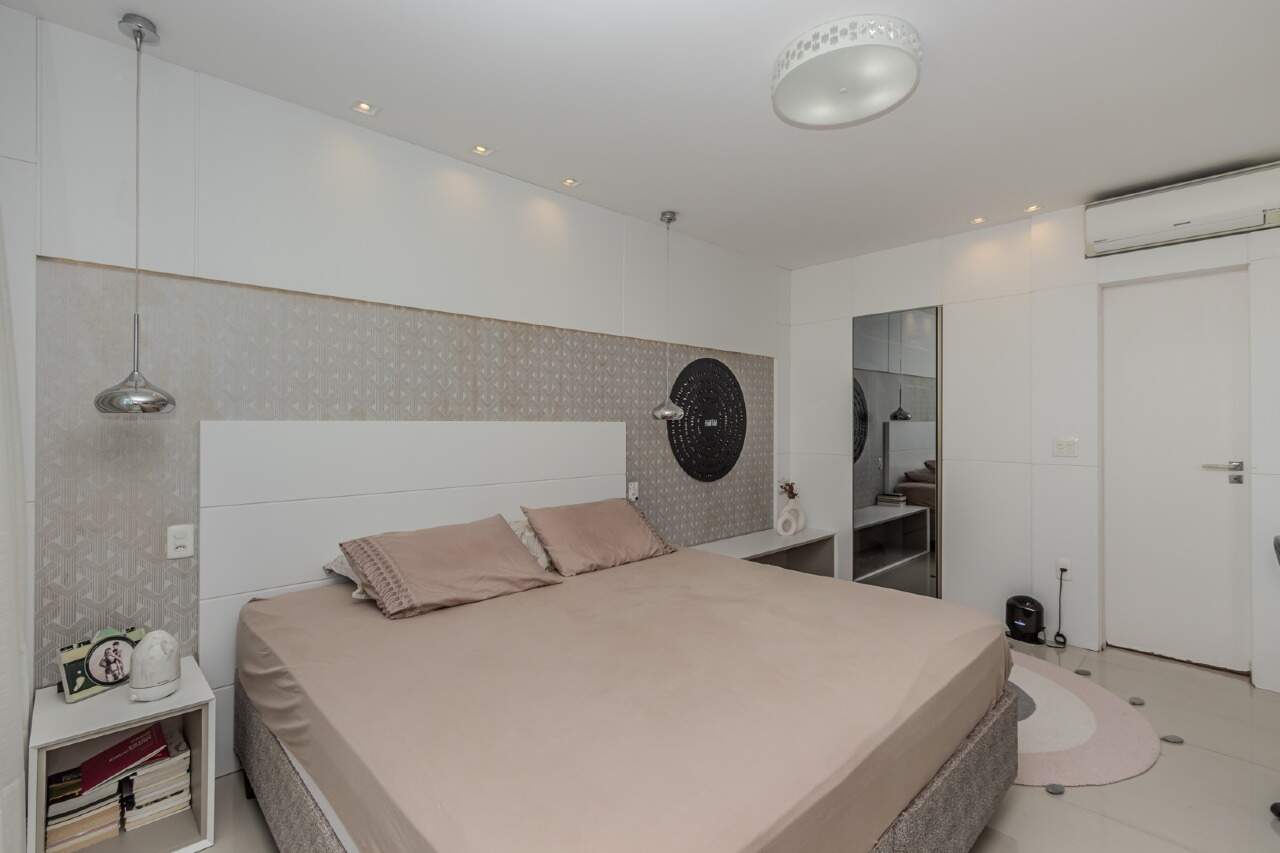 Apartamento à venda no Pioneiros: 