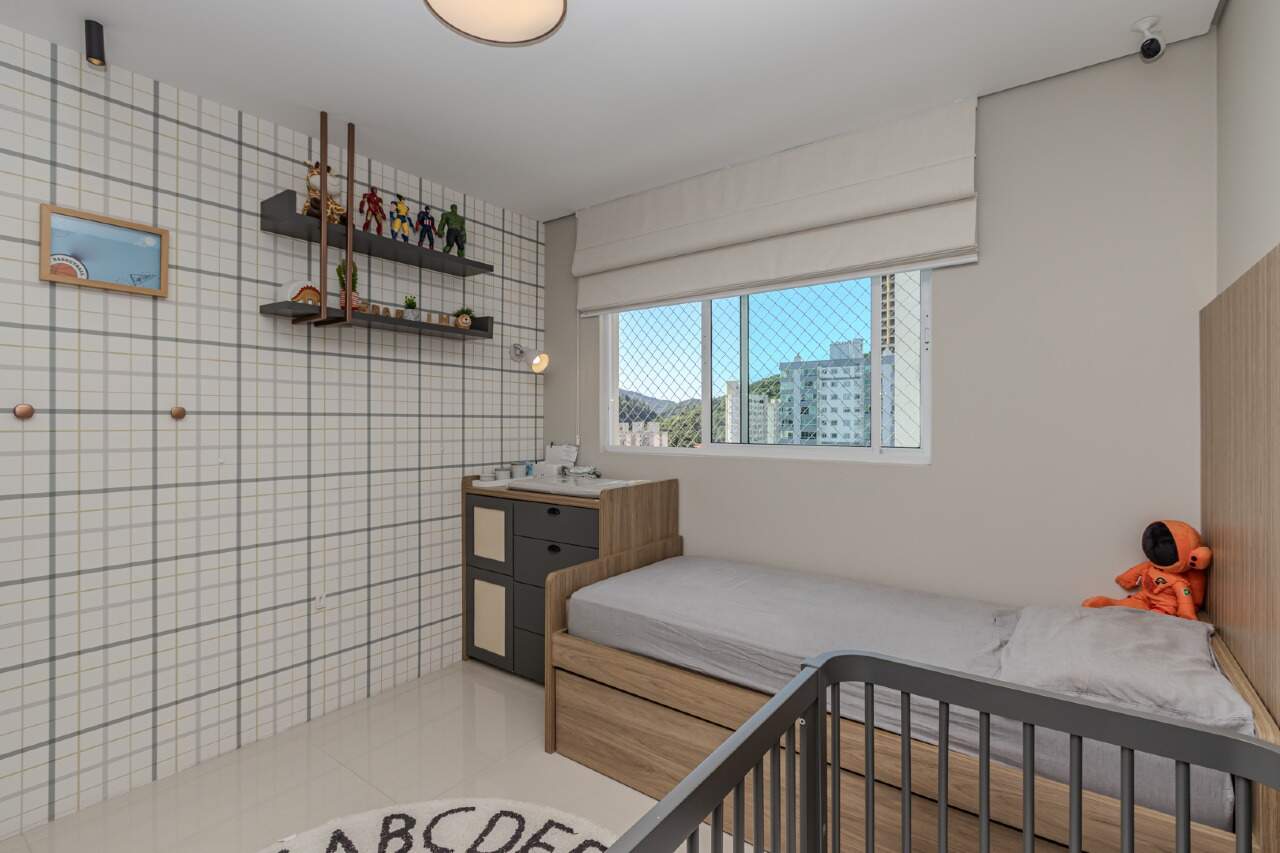 Apartamento à venda no Pioneiros: 