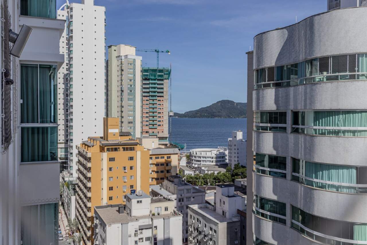 Apartamento à venda no Pioneiros: 