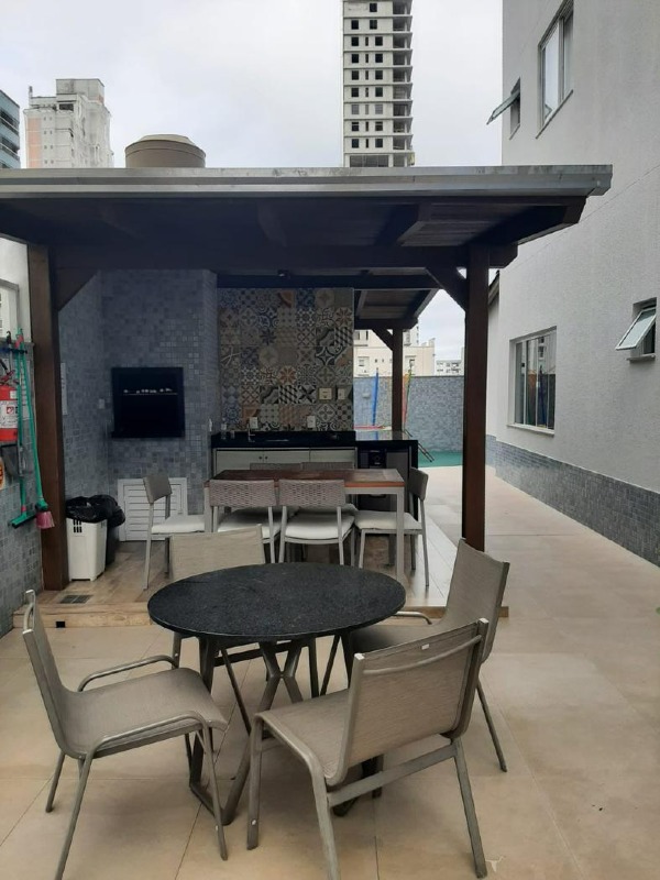 Apartamento à venda no Pioneiros: 