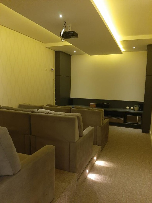 Apartamento à venda no Pioneiros: 