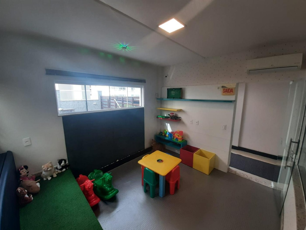 Apartamento à venda no Pioneiros: 