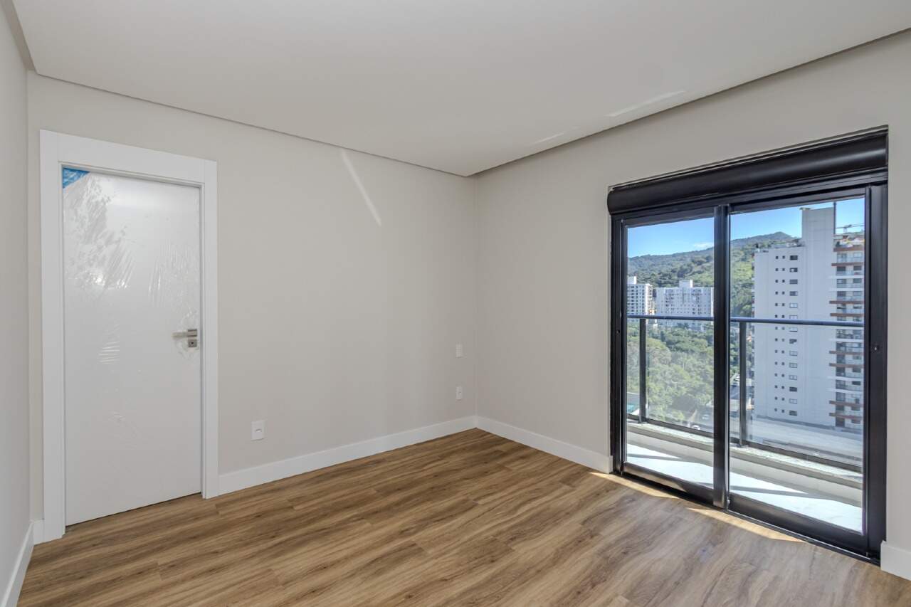 Apartamento à venda no Praia Brava: 
