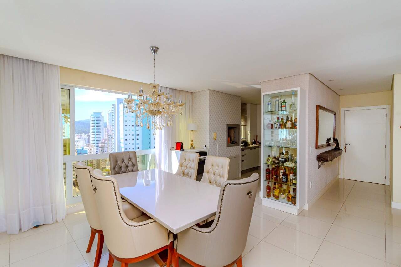 Apartamento para aluguel no Centro: 