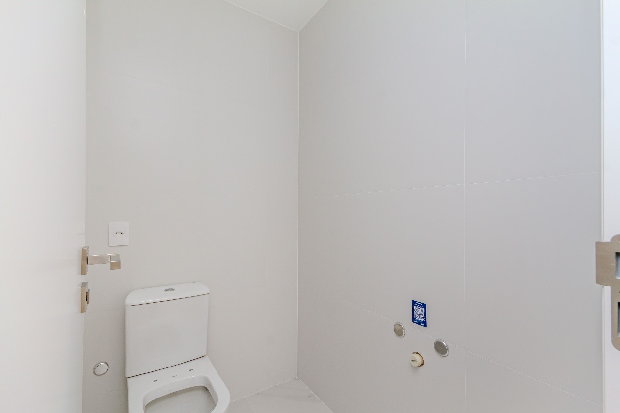 Apartamento à venda no Pioneiros: 